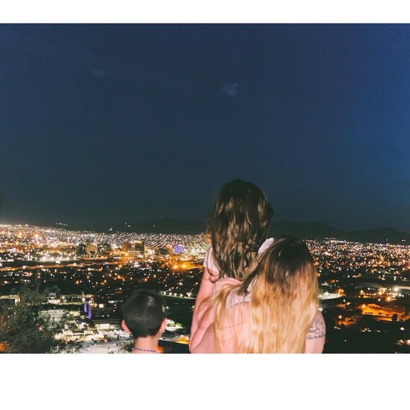 🖤🖤🖤Meet your Posher🖤🖤🖤 - Picture 3 of 6